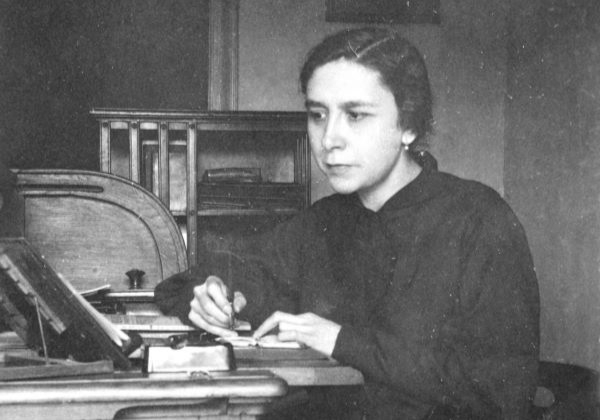JOSEFA SEGOVIA, Formadora siempre: Parte I